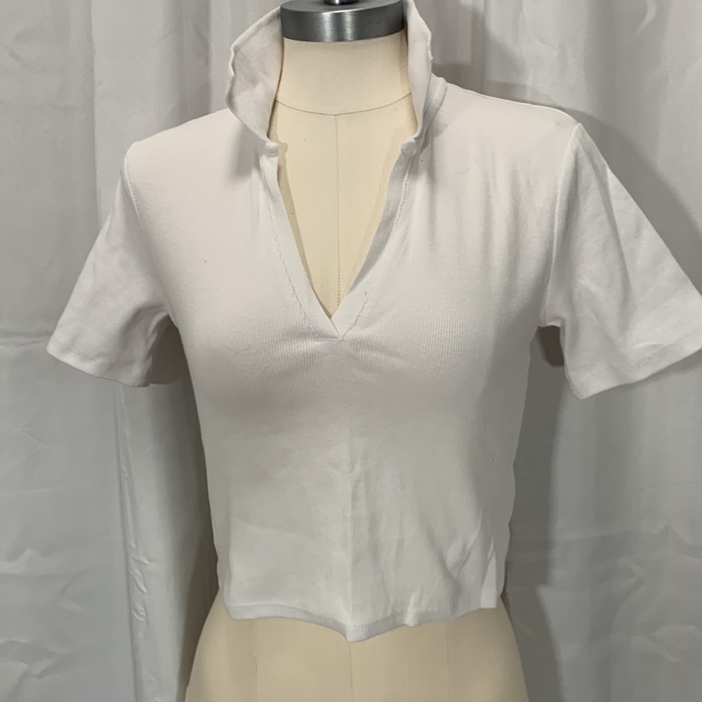 Zara large short sleeve crop top w polo collar